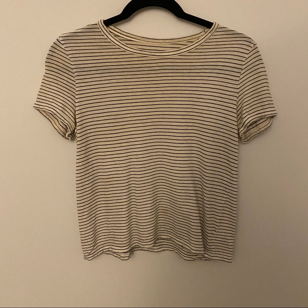 American Eagle white and black short sleeve tee